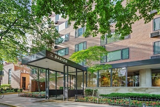 3100 N Lake Shore Dr Unit 201, Chicago, IL 60657