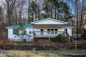 1003 Lakeside Dr, Harveys Lake, PA 18618