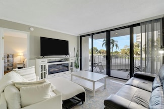 336 Golfview Rd Unit 2140, North Palm Beach, FL 33408