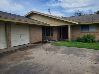 118 Markham Place, Portland, TX 78374