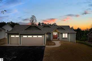 5698 Grand Ridge Ct, Traverse City, MI 49685
