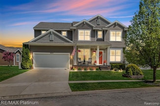 1813 Garfield St, Howell, MI 48855
