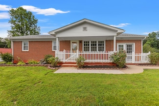 98 Edwards Rd, Irvine, KY 40336