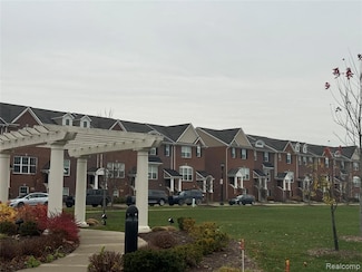 47757 Hillcrest Dr, Northville, MI 48168