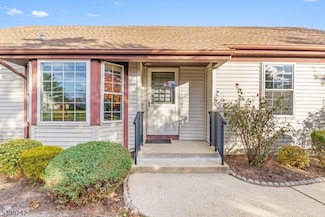 18C Benjamin Franklin Dr, Monroe Township, NJ 08831