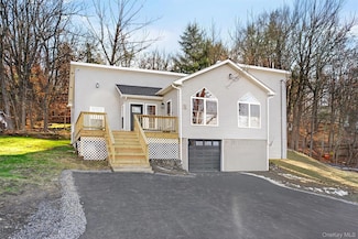 19 Grandview Trail, Monroe, NY 10950