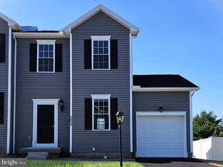 2651 Brownstone Dr, Dover, PA 17315
