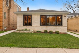 6232 N Troy St, Chicago, IL 60659