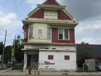 830 W Center St, Milwaukee, WI 53206