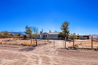 3338 W Malibu Rd, Golden Valley, AZ 86413