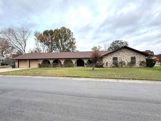 1504 Dovecote Ln, Sherwood, AR 72120