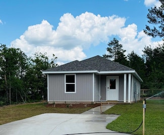 960 Girl Scout Rd, Defuniak Springs, FL 32433