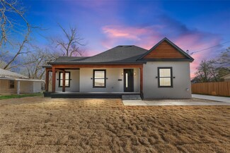 2405 W Austin St, Paris, TX 75460