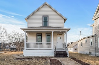 756 Geranium Ave E, Saint Paul, MN 55106