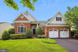 15233 Fog Mountain Cir, Haymarket, VA 20169