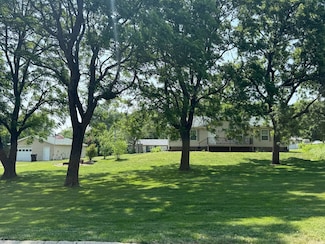 207 S West St, Mount Ayr, IA 50854