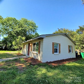5623 Paw Creek Rd, Charlotte, NC 28214