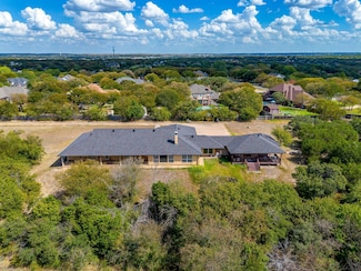 190 Walters Ln, Weatherford, TX 76087