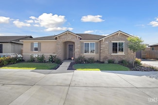 3116 Seymour St, Tulare, CA 93274