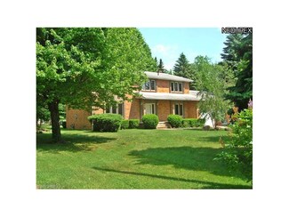84 Luden Ave, Munroe Falls, OH 44262
