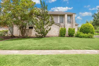 10831 Albury Dr, Houston, TX 77096