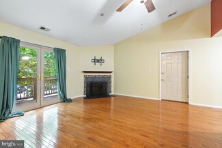 5701 Rowanberry Dr Unit 105, Elkridge, MD 21075