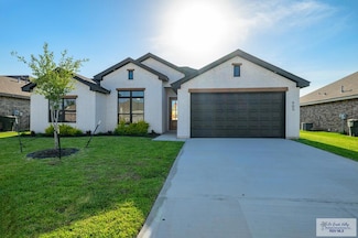 905 Clearview Dr, Harlingen, TX 78552