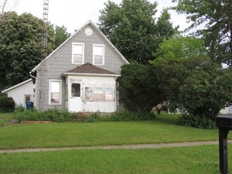 411 E Hamilton St, Odell, IL 60460