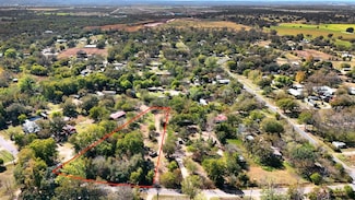 2100 Whirlaway Dr, Timber Creek, TX 78617