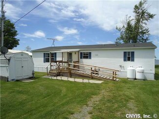 4591 Hidden Harbor Rd, Three Mile Bay, NY 13693