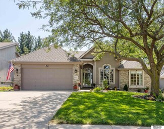17021 Pierce St, Omaha, NE 68130