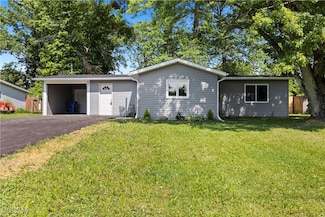 12569 Harmony Dr, Grafton, OH 44044