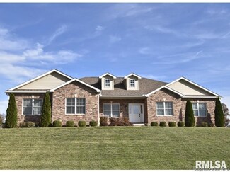6714 Reagan Dr, Cantrall, IL 62625