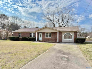 385 Floyd Dr, Boaz, AL 35957