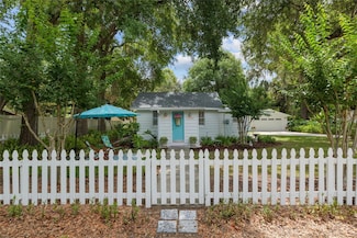 12335 SE 130th Ct, Ocklawaha, FL 32179
