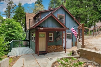 717 Crest Estates Dr, Lake Arrowhead, CA 92352