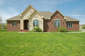 6524 NW 97th St, Johnston, IA 50131