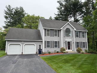 4 Sunblaze Dr, Nashua, NH 03062
