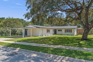 107 Lake Ct, Niceville, FL 32578