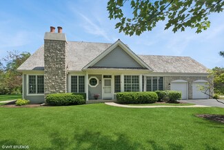 342 S Berkshire Dr, Lake Forest, IL 60045