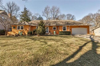 7932 Dearborn Dr, Prairie Village, KS 66208