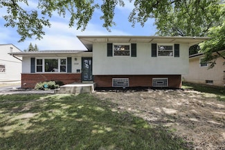 1698 Woodcrest Rd, Columbus, OH 43232