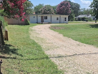 32 Pueblo Dr, Gordonville, TX 76245