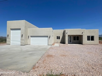 43 Avenue de Las Naciones, Rio Rico, AZ 85648