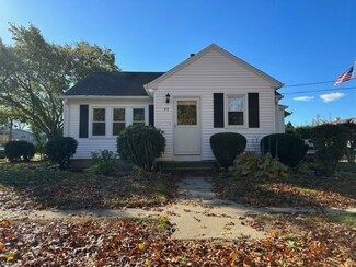59 Judge St, Cranston, RI 02910