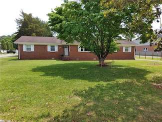 2420 Cedar Rd, Chesapeake, VA 23323