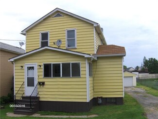 5 Erie St, Burgettstown, PA 15021