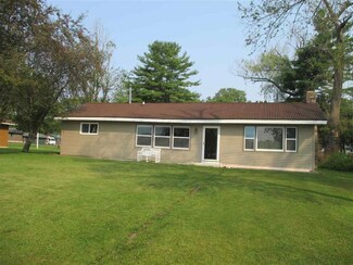 W6027 Stockyard Rd, Montello, WI 53949