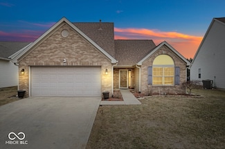 1125 Blue Bird Dr, Indianapolis, IN 46231