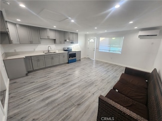 5109 Mammoth Ave, Los Angeles, CA 91423